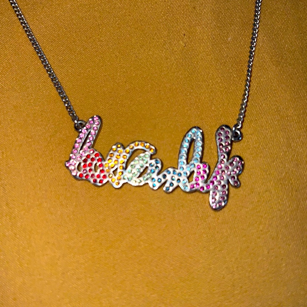 Diane con Furstenburg necklace
